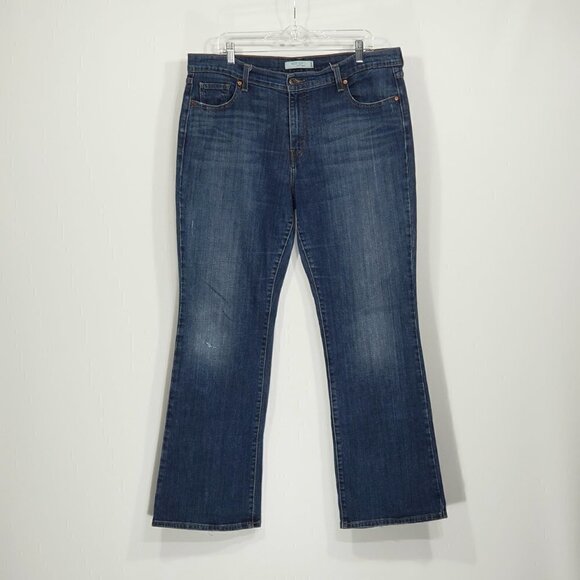 Levis 515  Boot Cut Jeans  Women's Size 16M Lightly distressed  NWOT - Picture 1 of 4